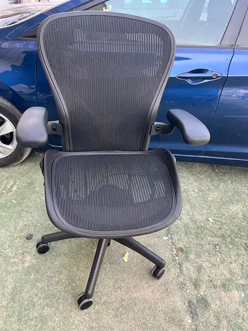 Herman miller Aeron size C fully loaded