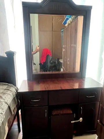 Dressing table