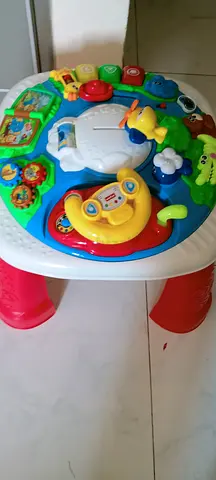 Winfun Laugh and Learn Around the Town Learning Table