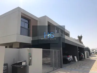 فيلا من 4 غرف نوم | ذا بلس بيتش فرونت | شرفات متعددة | إطلالات على الفناء والمدينة