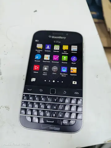BlackBerry classic  QWERTY smartphone with physical keyboard - good working condition