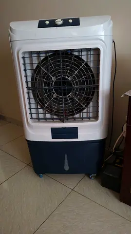 Large portable evaporative cooler / desert air cooler - good working condition