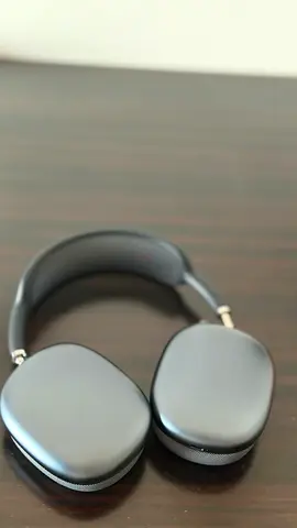 Over-ear wireless headphones with soft ear cushions - AIRPOD MAX