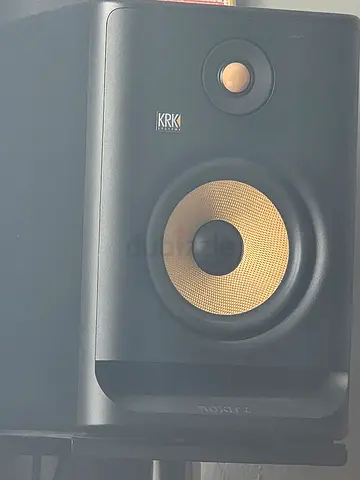 KRK Rokit7 G4 pair with stand