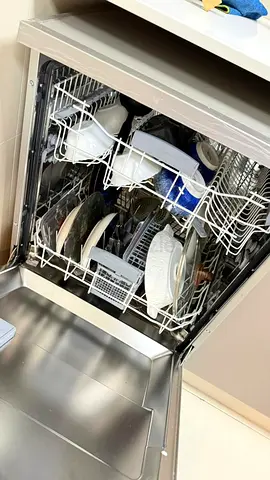 dishwasher 3 months old only - warranty available