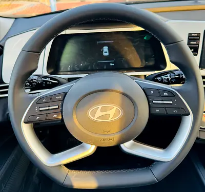 2025 Hyundai ELANTRA 缩略图 10