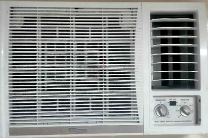 AC Window Type Almost New