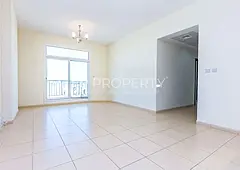 4- Cheques | Bright &amp; Clean| Ready To move In