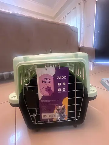 Pet carrier / playpen / potti training tray