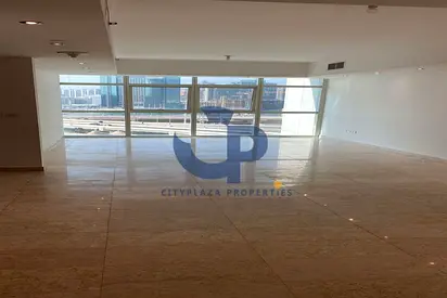 Spacious 2BR APT | Canal View | Prime Area