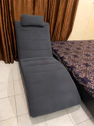 Gray Curved Chaise Lounge Recliner with Headrest