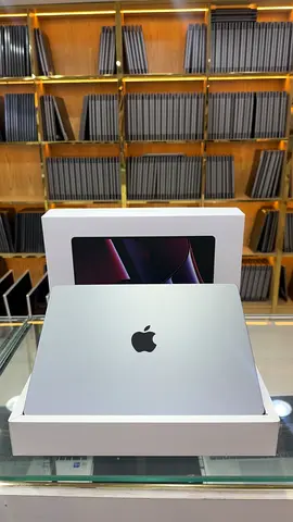 MacBook Pro M2 Max 14 inch / 38c GPU