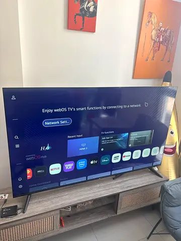 70 Smart LED TV in Excellent Working Condition