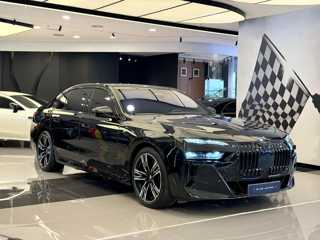 BMW 7-Series 2024