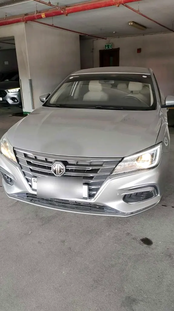 MG MG5 2023 — photo 1 of 8