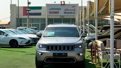 Jeep Cherokee Limited 2017 GCC Specs - Pristine Condition
