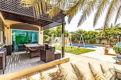 Single Row | Private Pool | Unfurnished