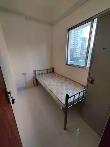 Spacious partition at 1199