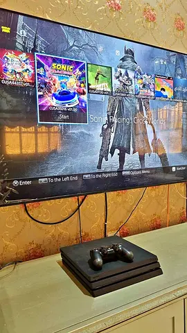 PS4 Pro 1TB - with 1 Controller