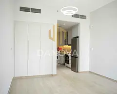 6 cheques | Brand New | Spacious Layout