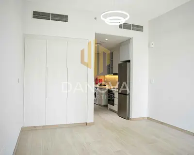 6 cheques | Brand New | Spacious Layout