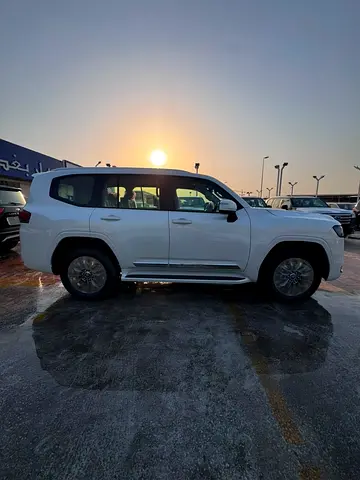 2026 Toyota LAND CRUISER 照片 7