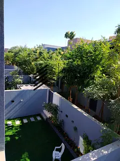 4-Bedroom Middle Townhouse | Freehold | Good Location
