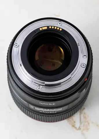 Canon EF 35mm f/1.4L II USM Lens