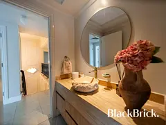 Stunning upgraded family home Exclusive Community