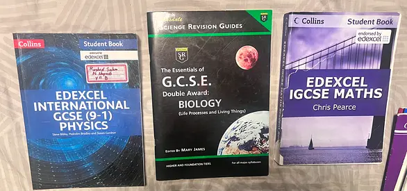 Set of 3 GCSE/IGCSE Science  Maths Textbooks – Physics, Biology, Edexcel IGCSE Maths