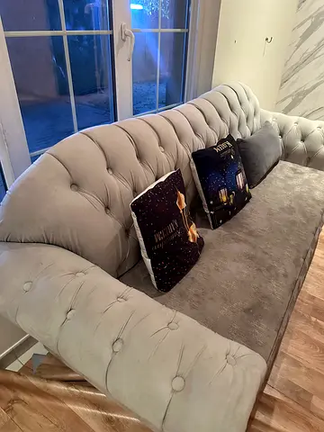 Light Grey Tufted 3-Seater Sofa in Good Condition