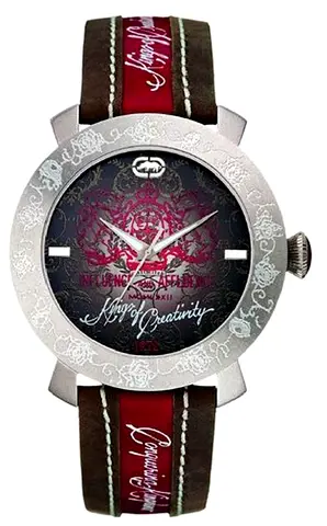 Mens fashion wristwatch with engraved bezel and red-brown leather strap