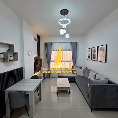 🏡 أفخم وأرقى شقة غرفة وصالة مفروشة بالكامل للإيجار الشهري في كورنيش عجمان✨ 🔹 لا تُفوّت الفرصة للسكن في واحدة من أرقى شقق كورنيش عجمان مباشرة! الشقة
