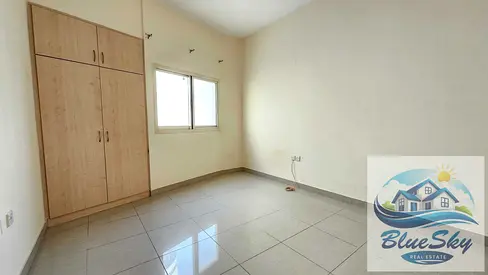 Cheep price 1bhk with balcony wardrobe close to king faisal road