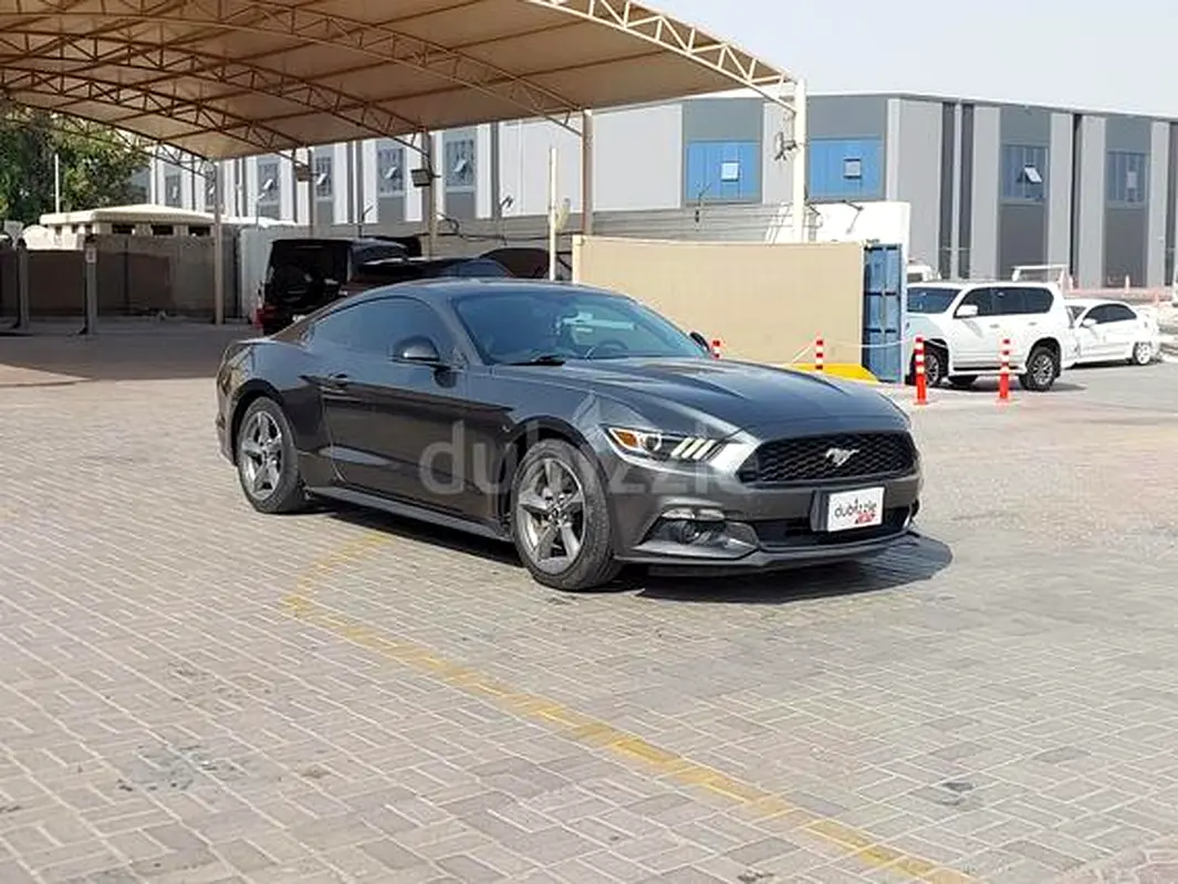Ford Mustang 2016 — photo 1 of 13