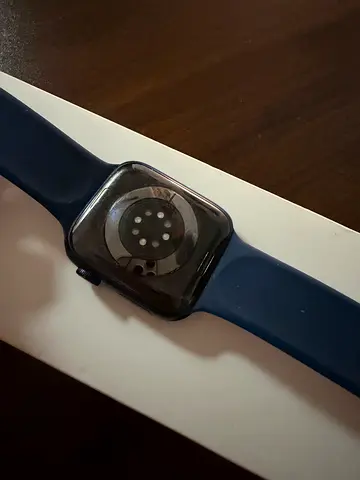 Apple Watch 6 series.. GPS+cellular