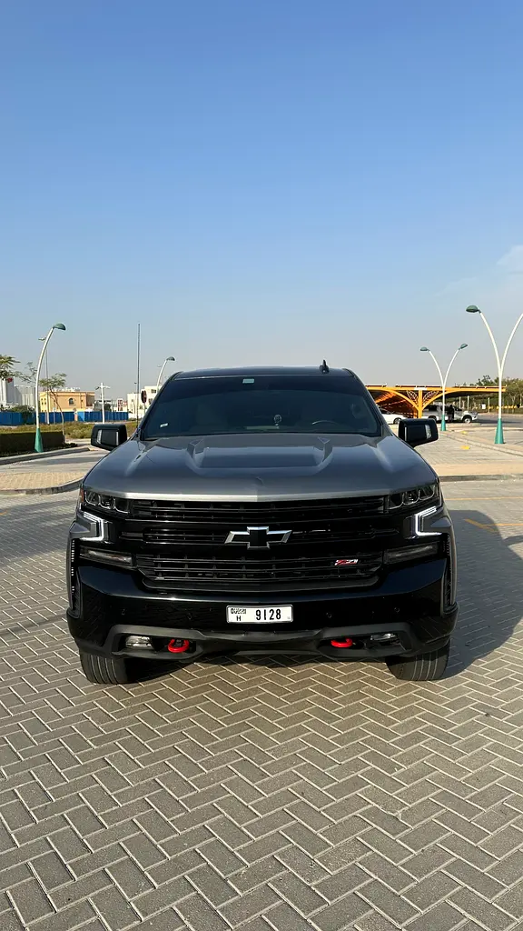 Chevrolet Silverado 1500 2021 — photo 1 of 9