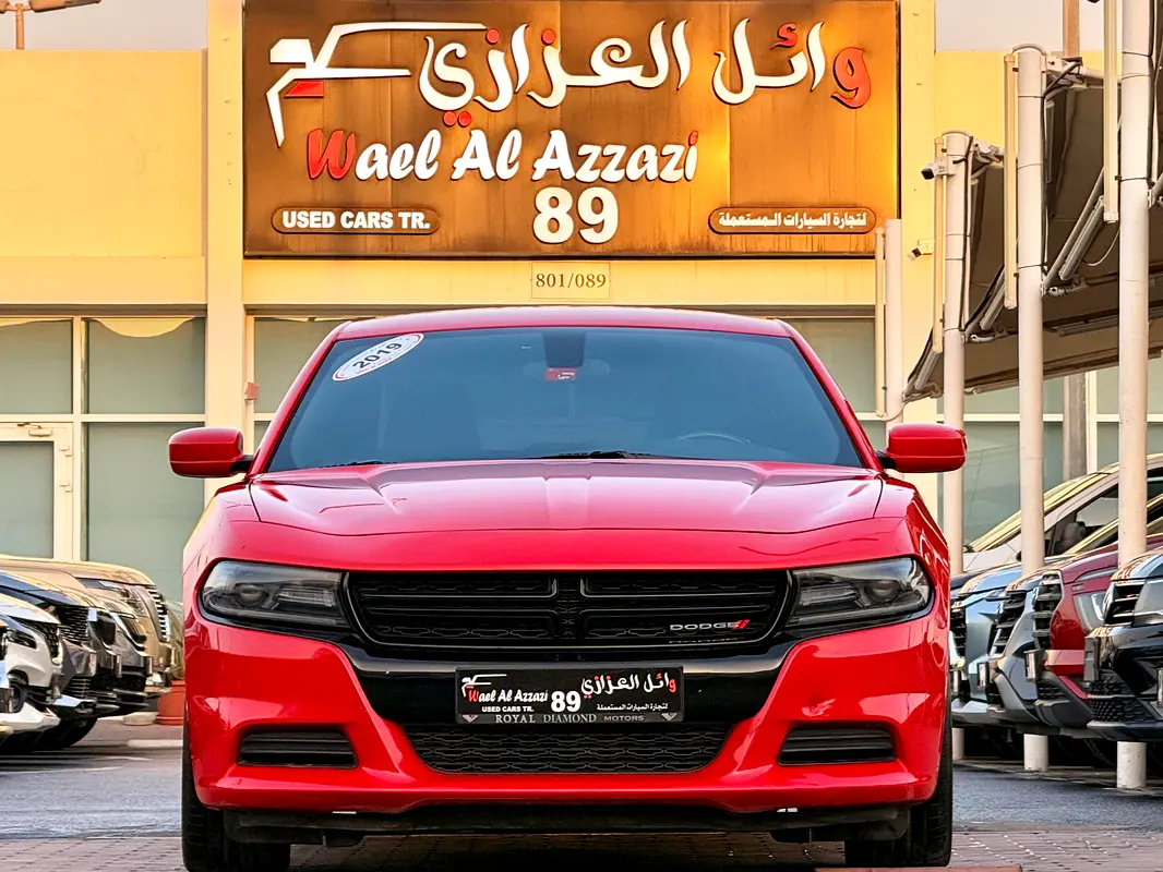 Dodge Charger 2019 — photo 1 of 19