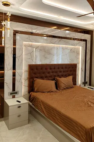 Modern tufted king bed with headboard