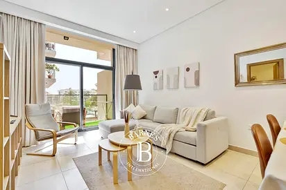 Multiple chqs | Fully Furnished | Bright|Pool View
