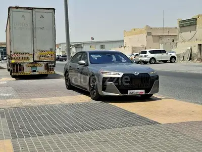 AED 4027/month | 2023 BMW 7-Series 740i | GCC Specs | Ref#482783