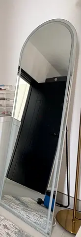 Standing mirror