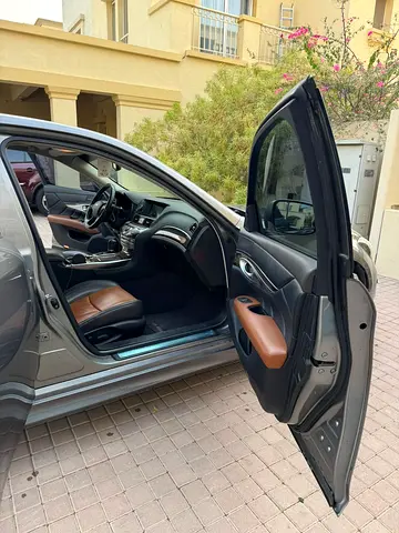 Infiniti M56S 2013 GCC Specs Standard Trim