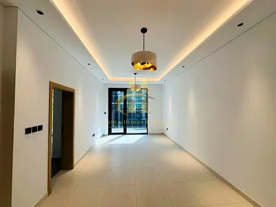 Massive 1 BHK + Maid | With Balcony | Elegant