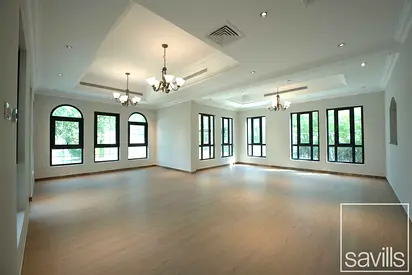 Spacious Family Home | Large Plot | Private Pool