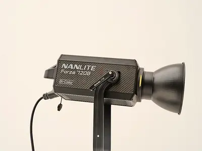 Nanlite Forza 720B Bi-Color LED Monolight - Excellent Condition