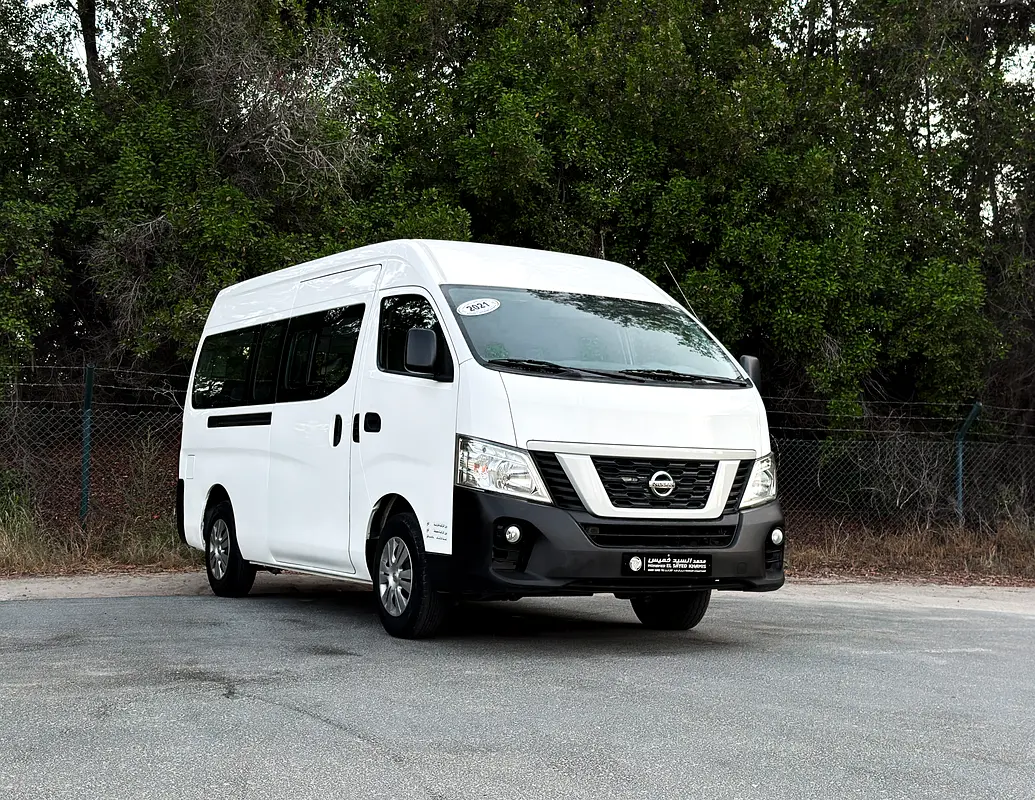 Nissan Urvan 2021 — photo 1 of 17