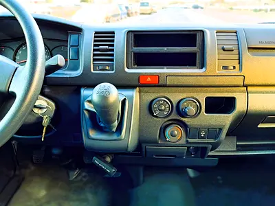 2026 Toyota HIACE 照片 13