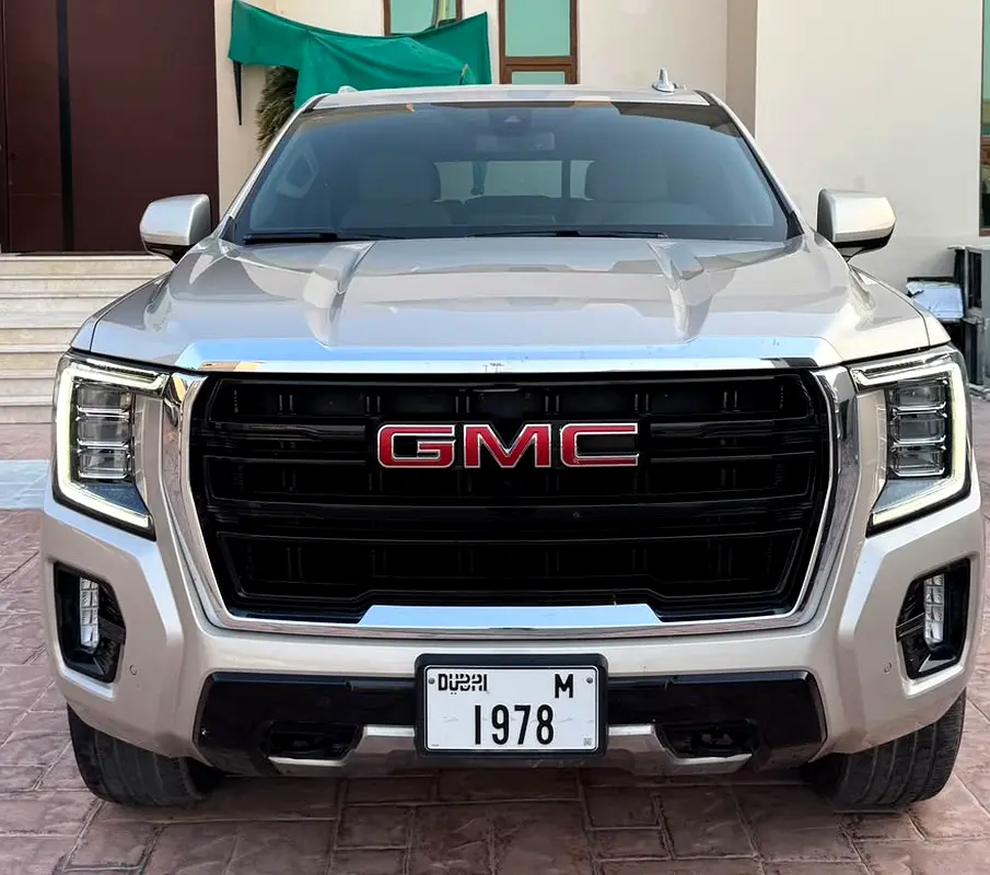 GMC Yukon 2022 — photo 1 of 5