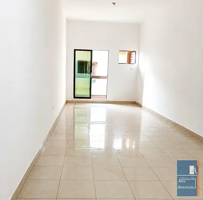 Studio for Bachelors, Spacious Layout, Nearby Daily Needs